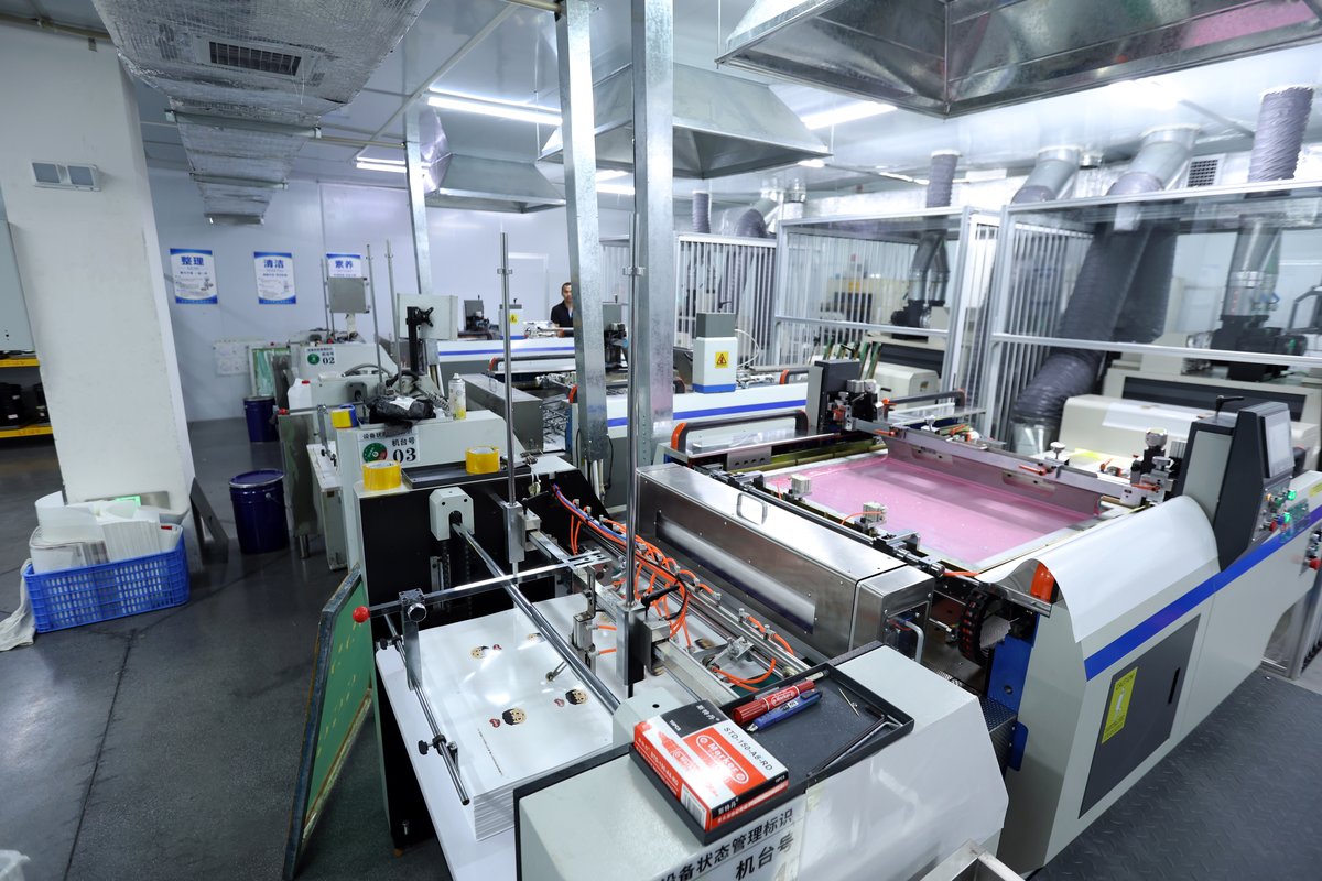 Mugbaby factory — 10,000m² dust-free injection-molding and IML printing facility